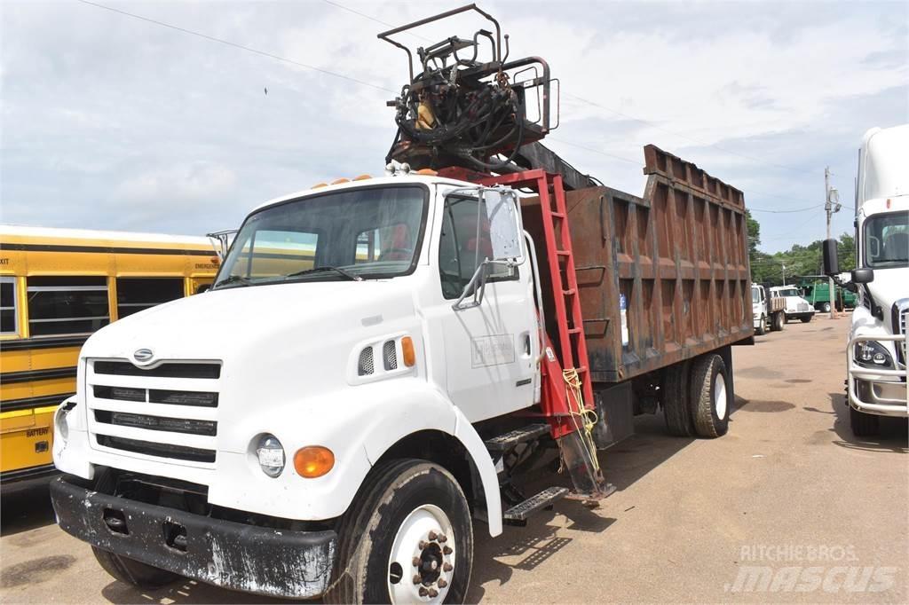 Sterling L7500 شاحنات الرافعات