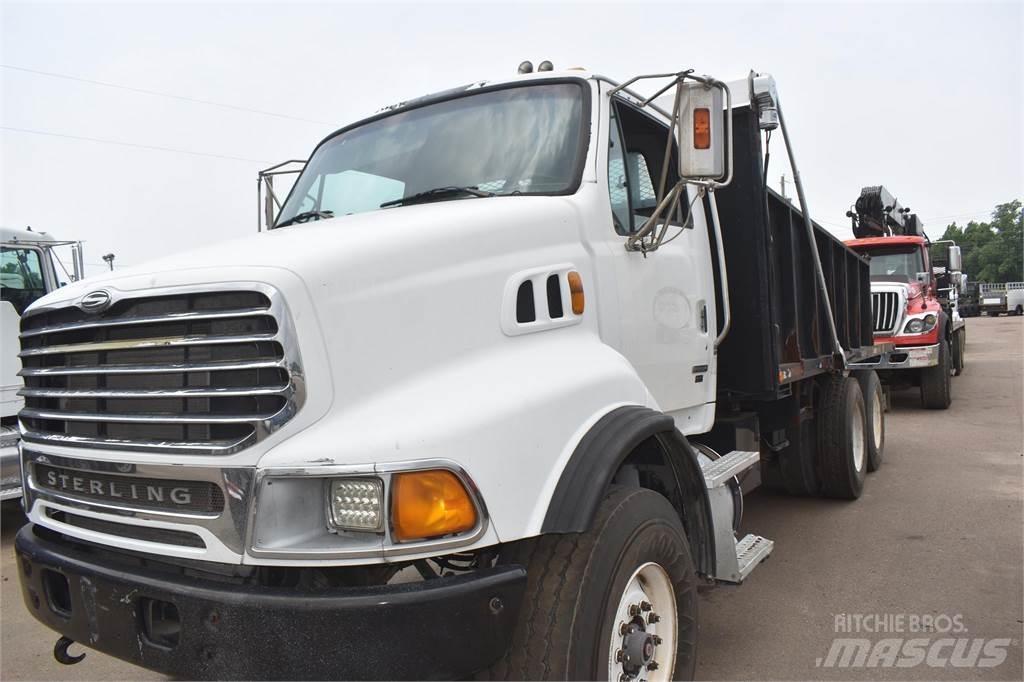 Sterling L9500 شاحنات قلابة