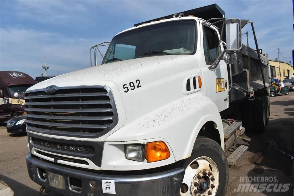 Sterling L9500 شاحنات قلابة