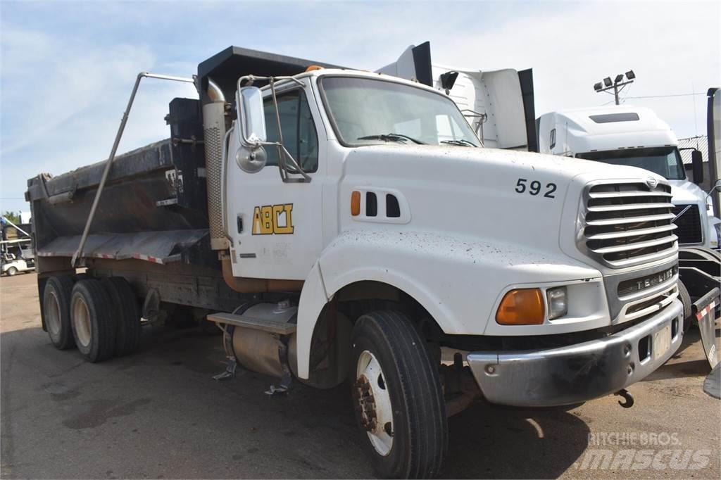 Sterling L9500 شاحنات قلابة