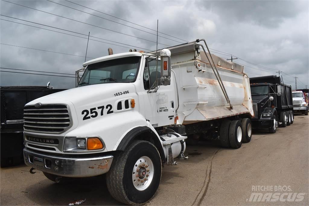 Sterling L9500 شاحنات قلابة