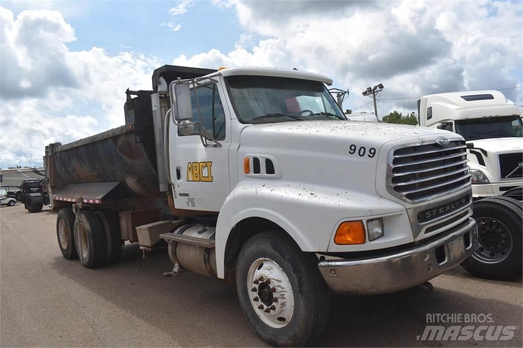 Sterling L9500 شاحنات قلابة