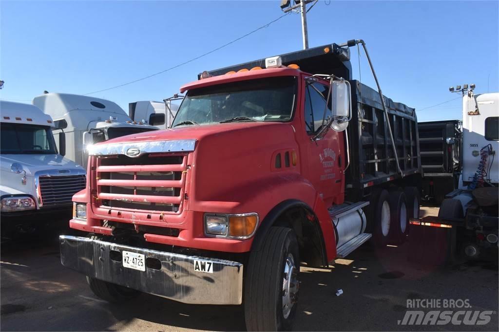 Sterling L9500 شاحنات قلابة