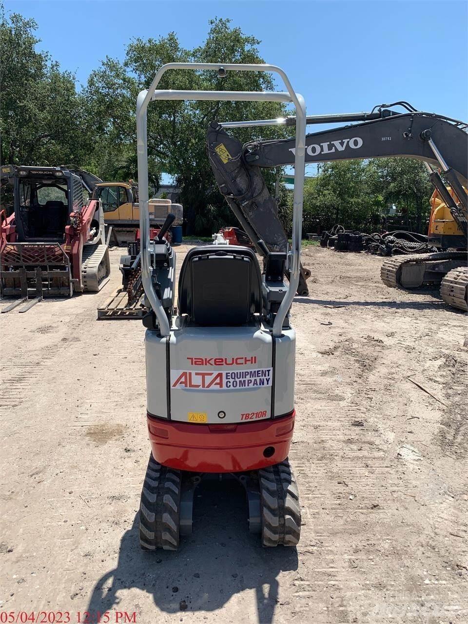 Takeuchi TB210R حفارات صغيرة أقل من 7 طن (حفارات صغيرة)