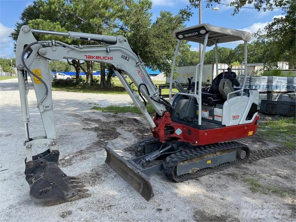 Takeuchi TB225 حفارات صغيرة أقل من 7 طن (حفارات صغيرة)