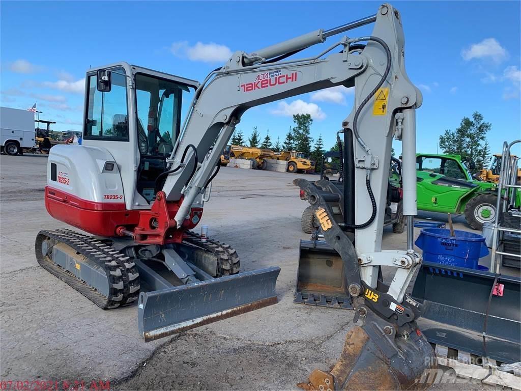 Takeuchi TB235-2 حفارات صغيرة أقل من 7 طن (حفارات صغيرة)