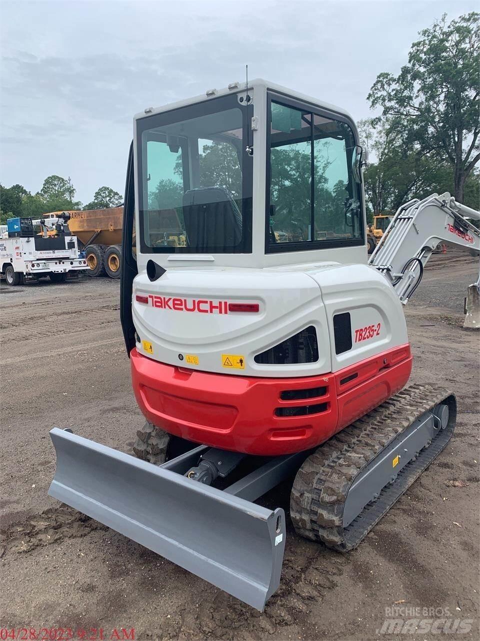 Takeuchi TB235-2 حفارات صغيرة أقل من 7 طن (حفارات صغيرة)