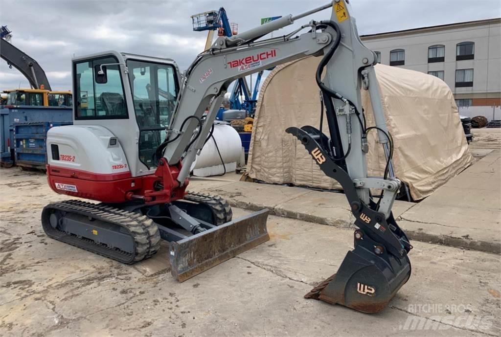 Takeuchi TB235-2 حفارات صغيرة أقل من 7 طن (حفارات صغيرة)