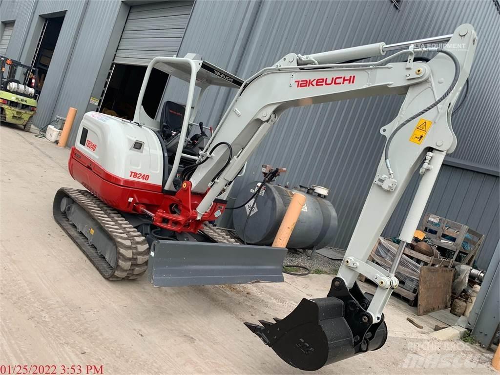 Takeuchi TB240 حفارات صغيرة أقل من 7 طن (حفارات صغيرة)