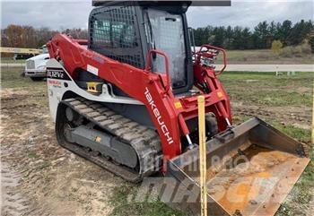 Takeuchi TL12V2 لوادر انزلاقية التوجيه