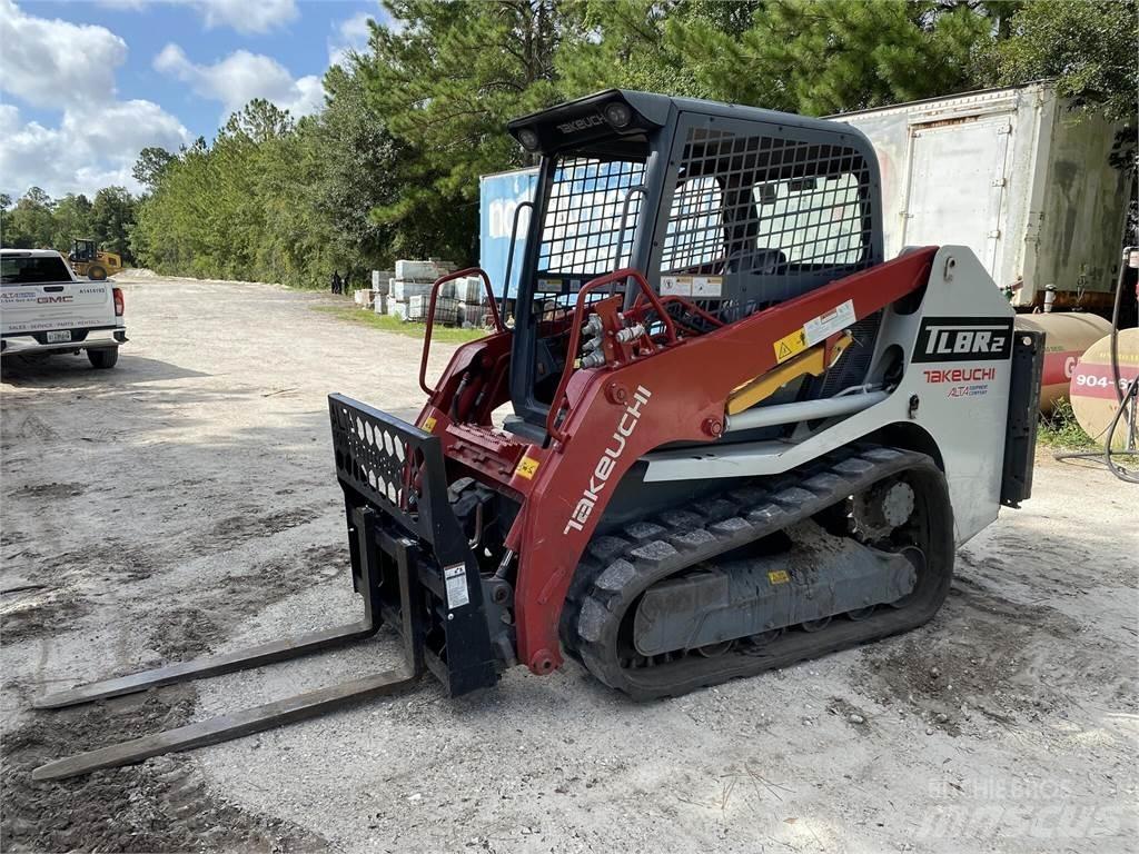 Takeuchi TL8R2 لوادر انزلاقية التوجيه