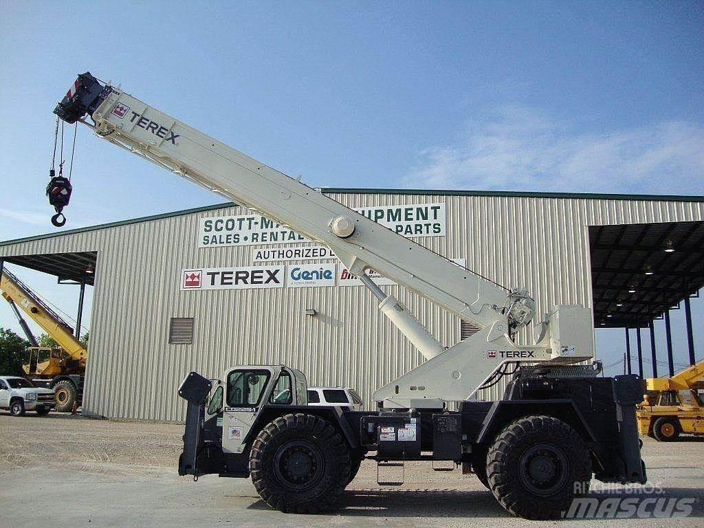 Terex CD225 رافعات الطرق الوعرة