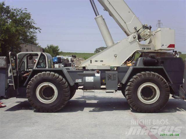 Terex CD225 رافعات الطرق الوعرة