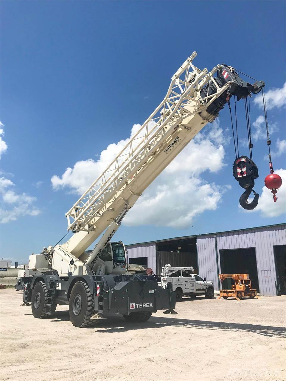 Terex QUADSTAR 1100 رافعات الطرق الوعرة