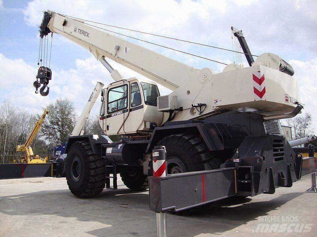 Terex RT130 رافعات الطرق الوعرة