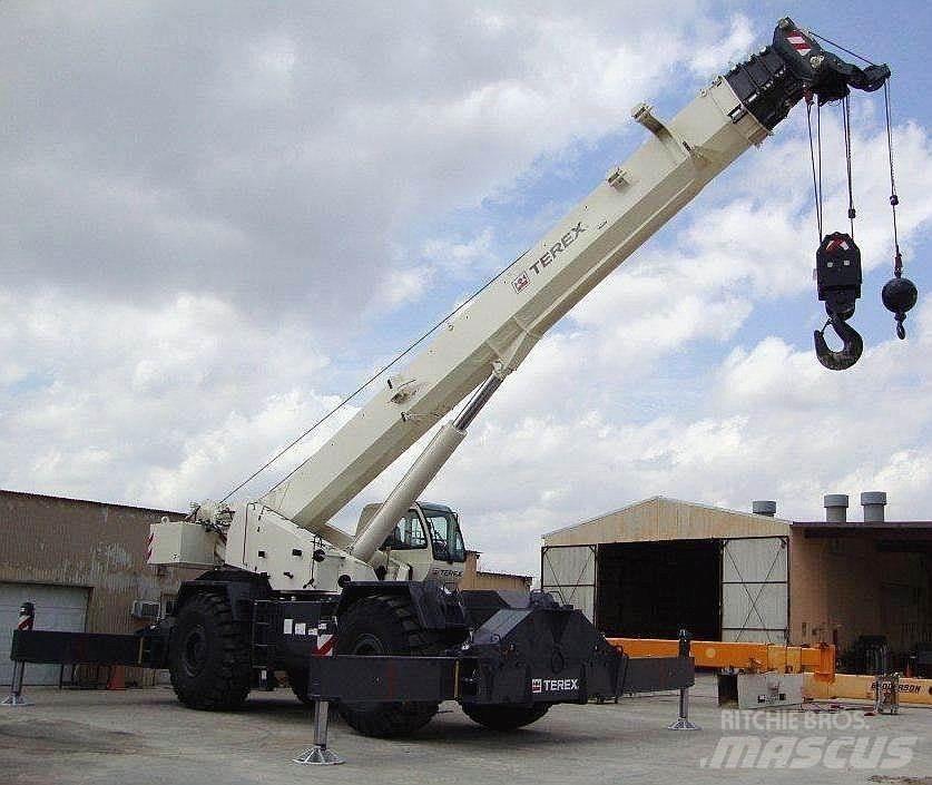 Terex RT130 رافعات الطرق الوعرة