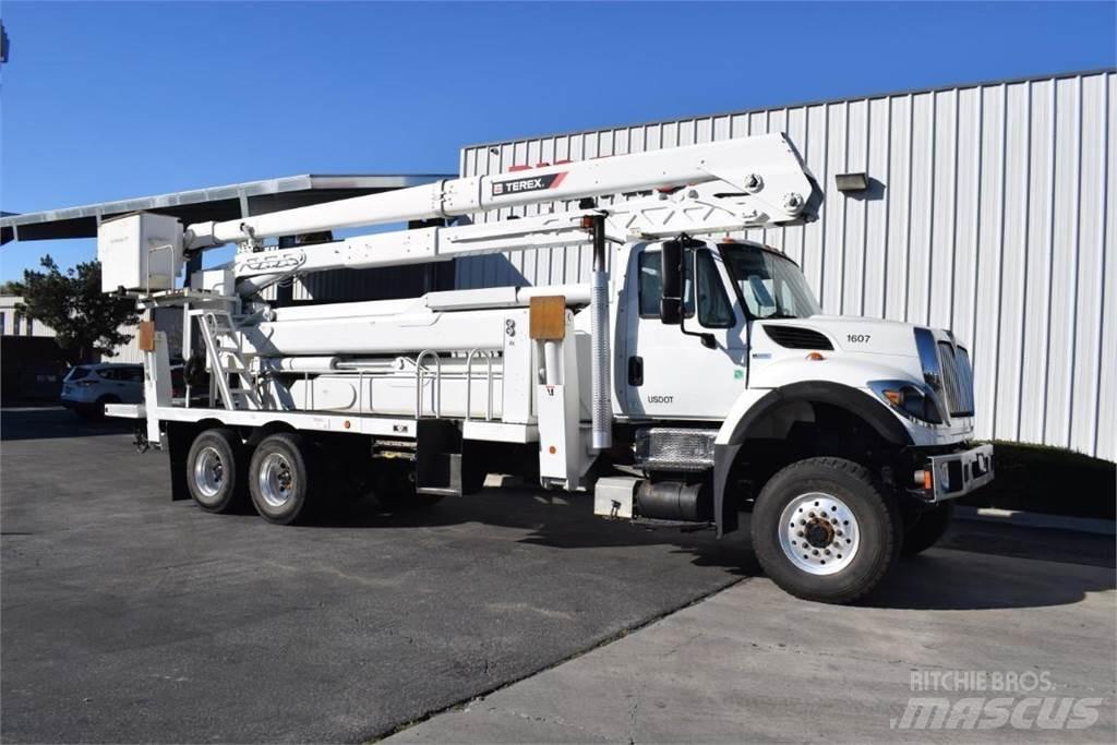Terex TCX65/100 المنصات الهوائية المثبتة على شاحنة