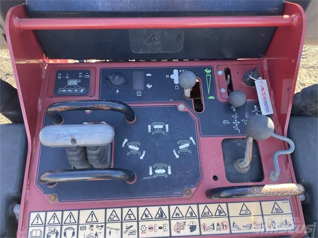 Toro DINGO TX1000W لوادر انزلاقية التوجيه