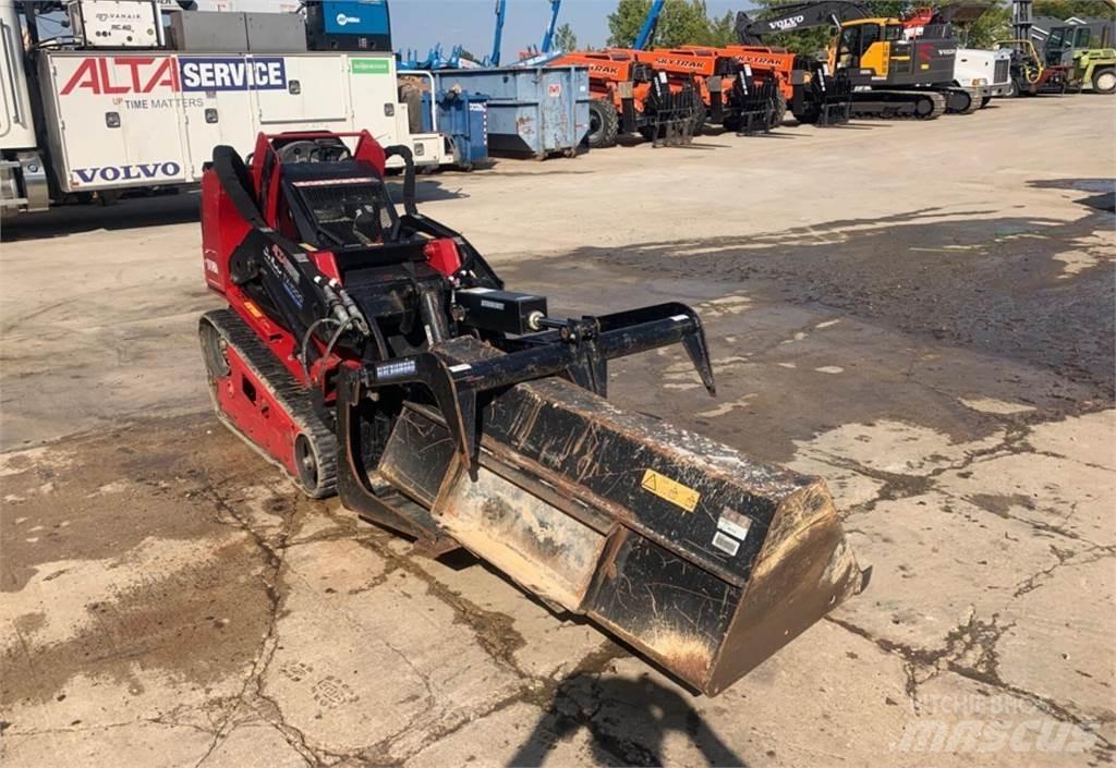 Toro DINGO TX1000W لوادر انزلاقية التوجيه