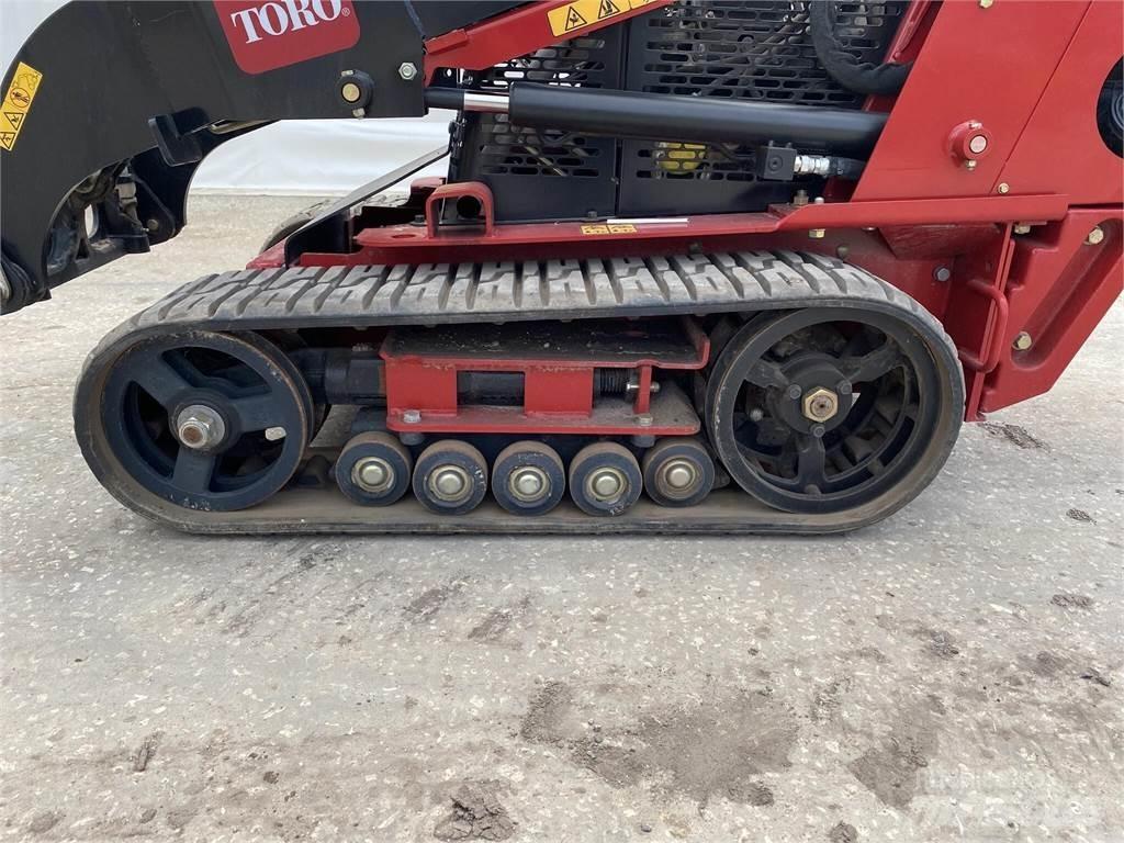 Toro DINGO TX427W لوادر انزلاقية التوجيه