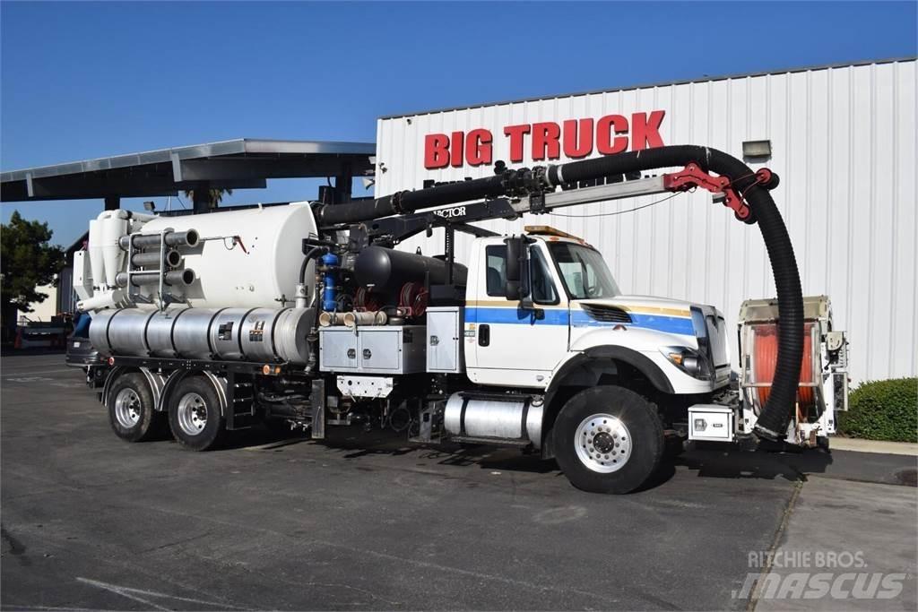 Vactor 2100 PLUS أخرى