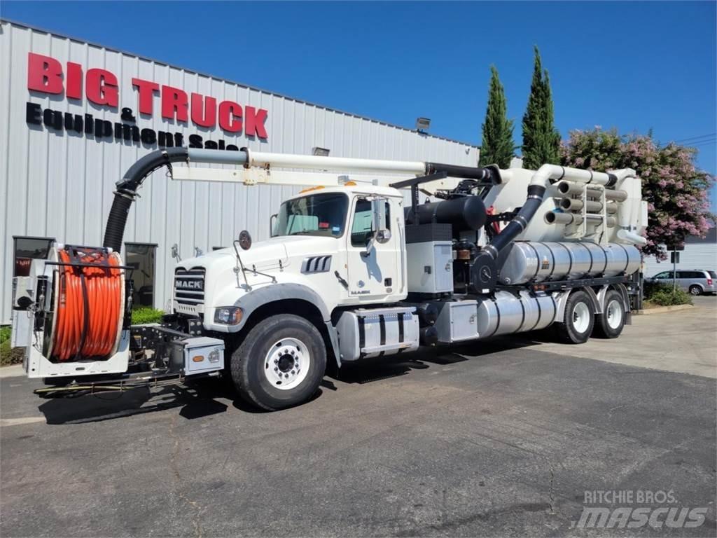 Vactor 2100 PLUS أخرى