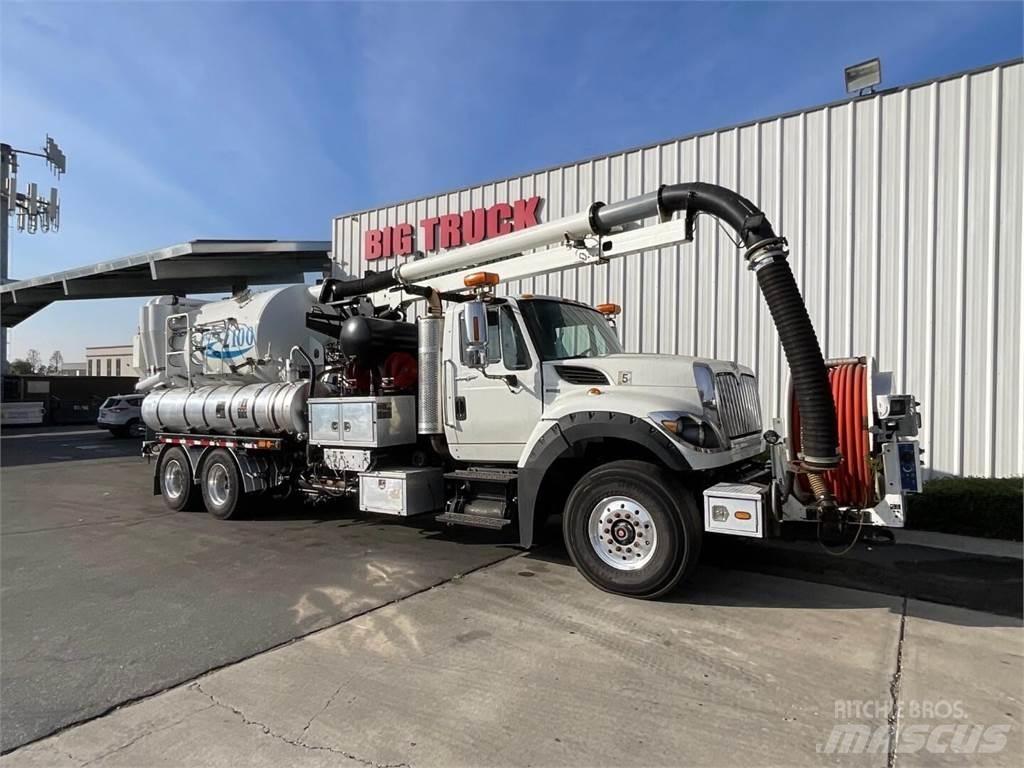 Vactor 2100 PLUS أخرى