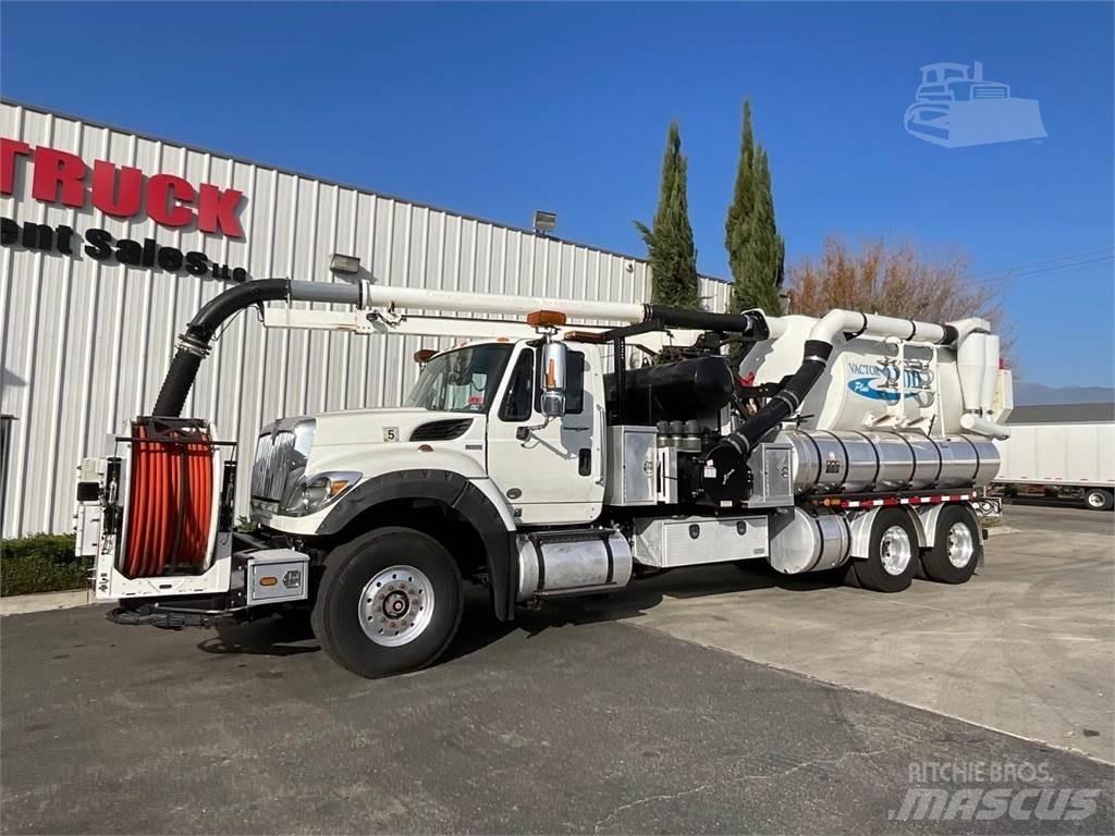 Vactor 2100 PLUS أخرى