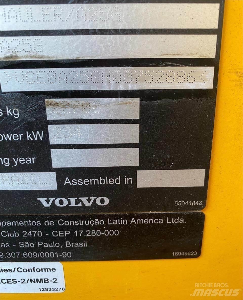 Volvo A25G ساحبات مفصلية