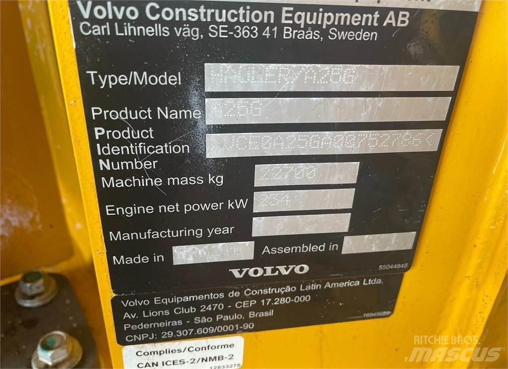 Volvo A25G ساحبات مفصلية