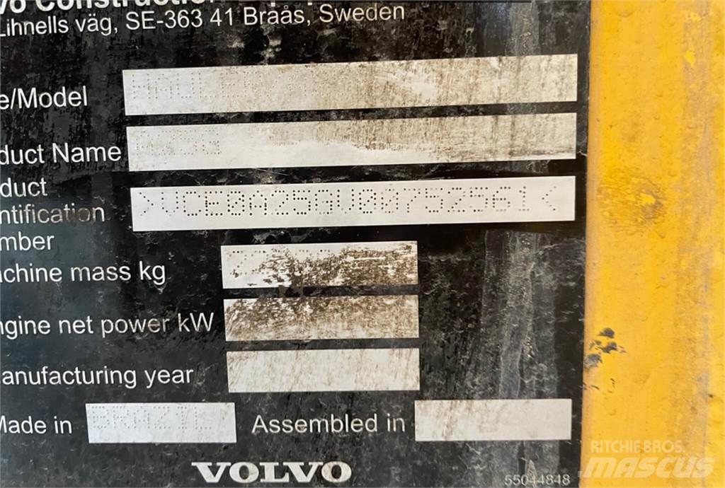 Volvo A25G ساحبات مفصلية