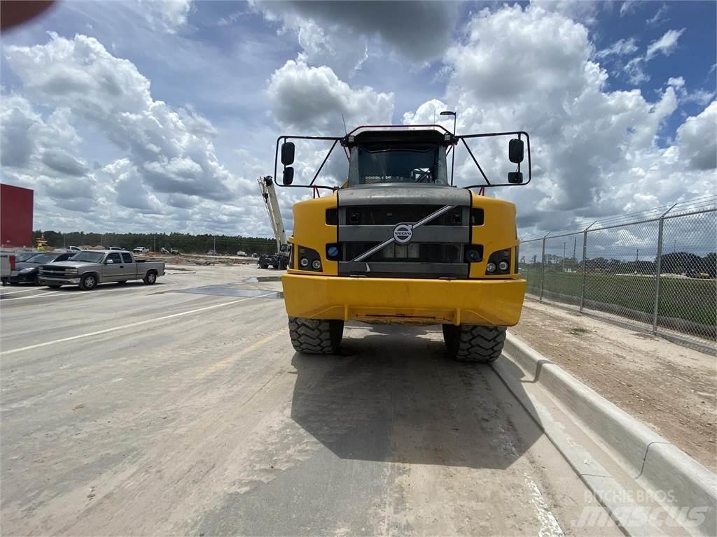 Volvo A40G صهاريج مياه