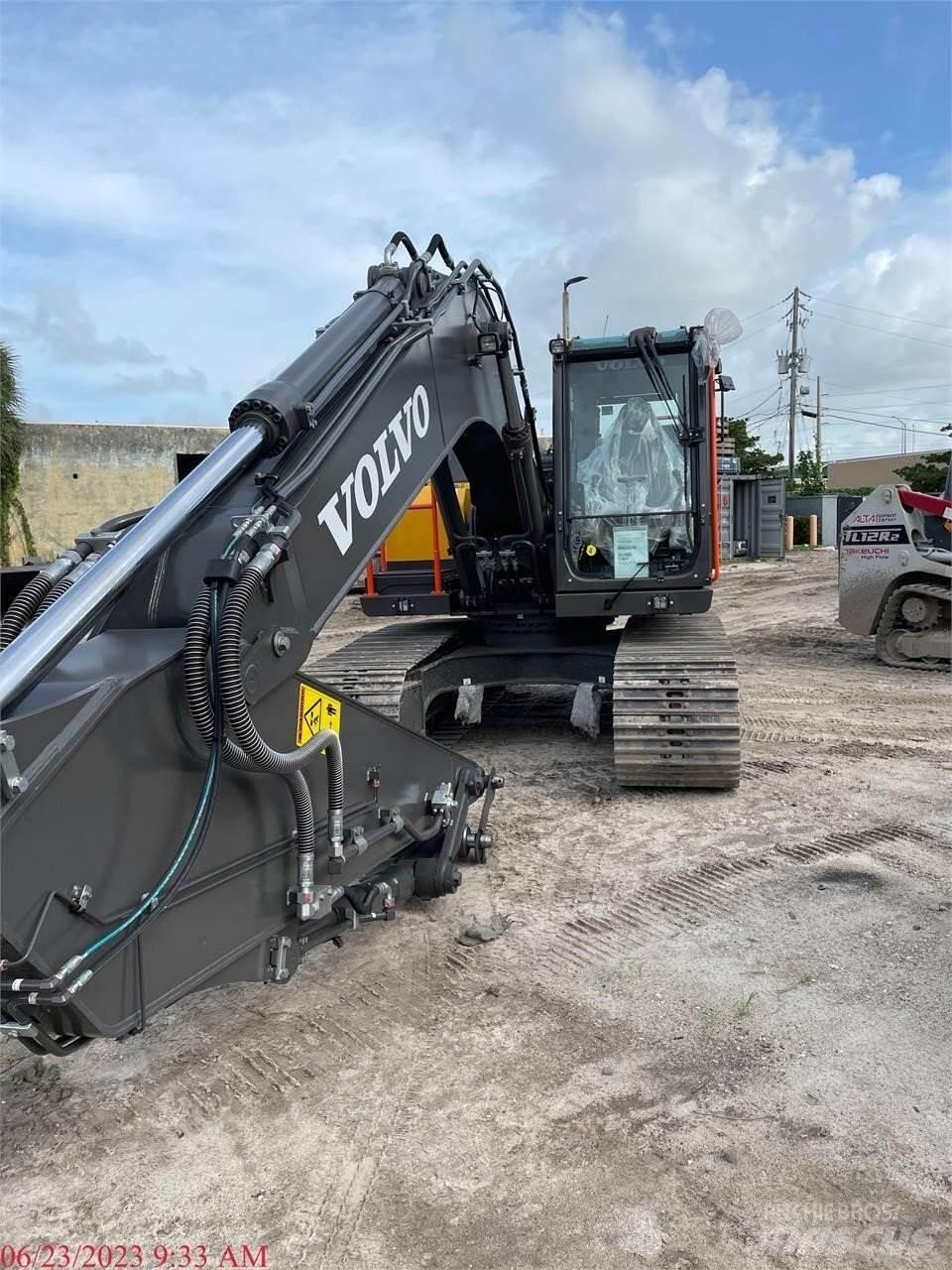 Volvo EC160EL حفارات زحافة