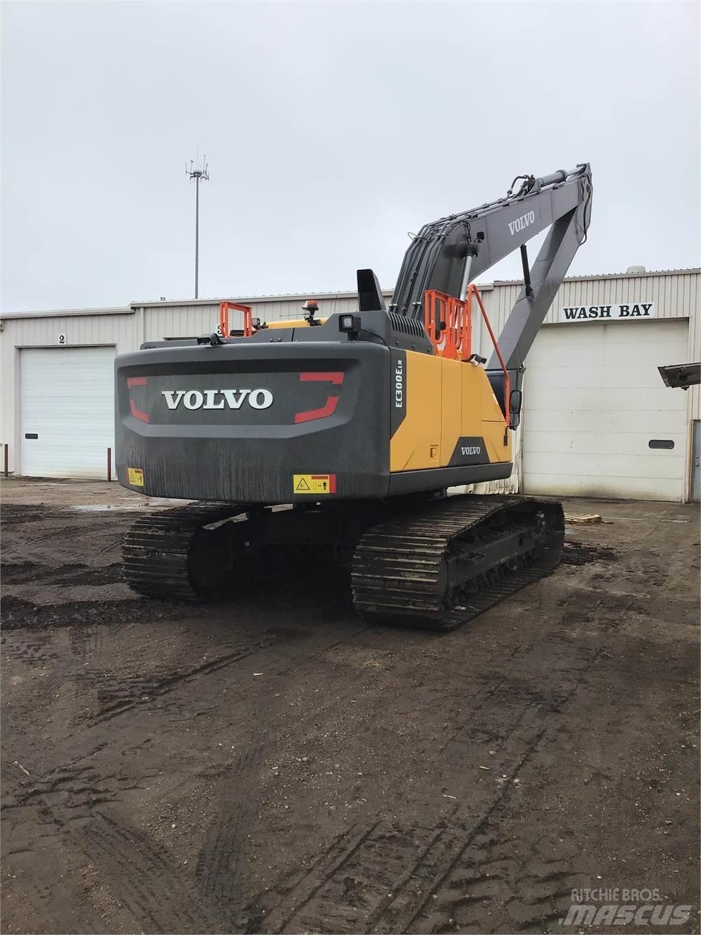 Volvo EC300E LR حفارات زحافة