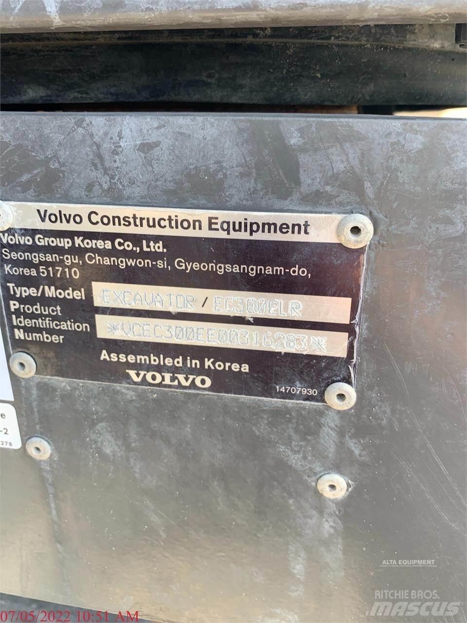 Volvo EC300E LR حفارات زحافة