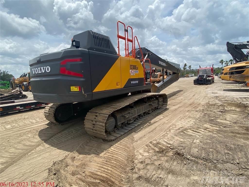 Volvo EC300E LR حفارات زحافة