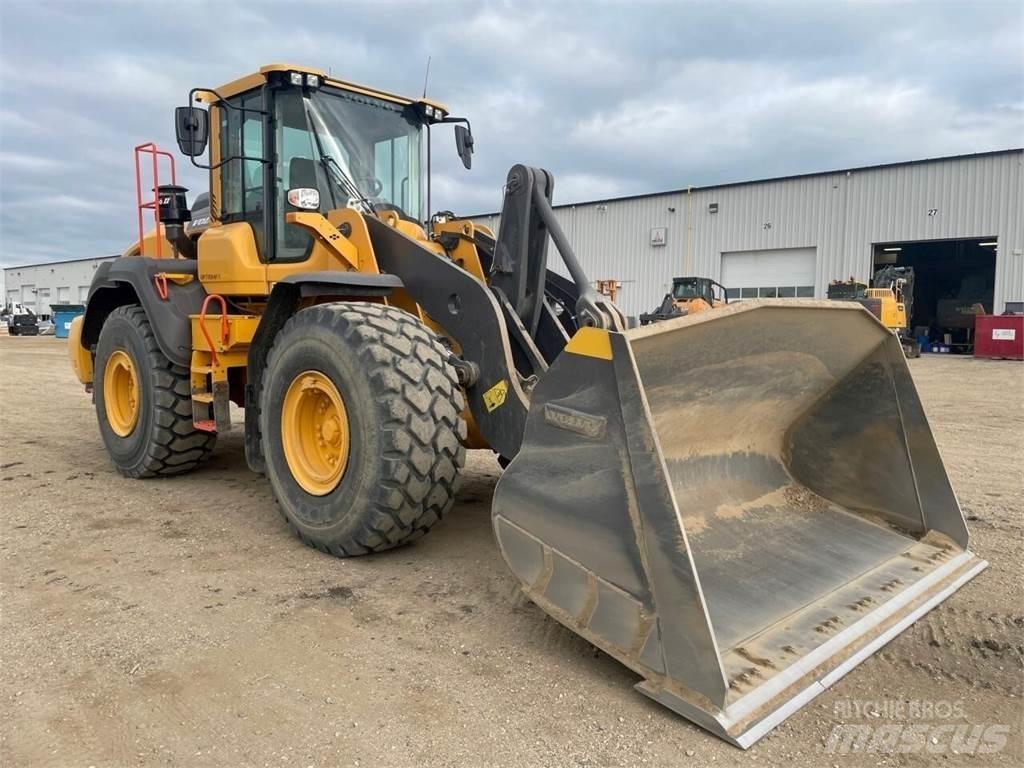 Volvo L110H لوادر بعجل