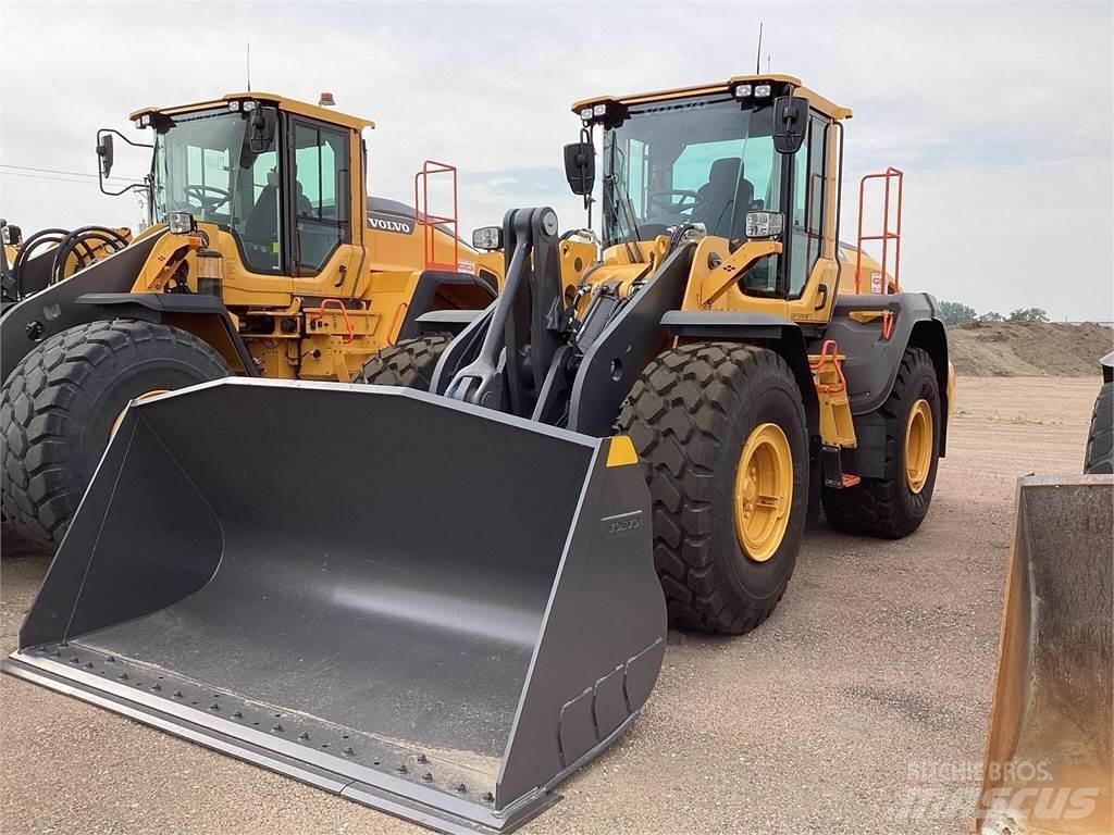 Volvo L110H لوادر بعجل