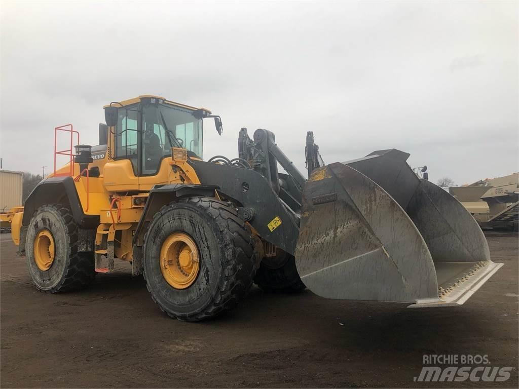 Volvo L220H لوادر بعجل