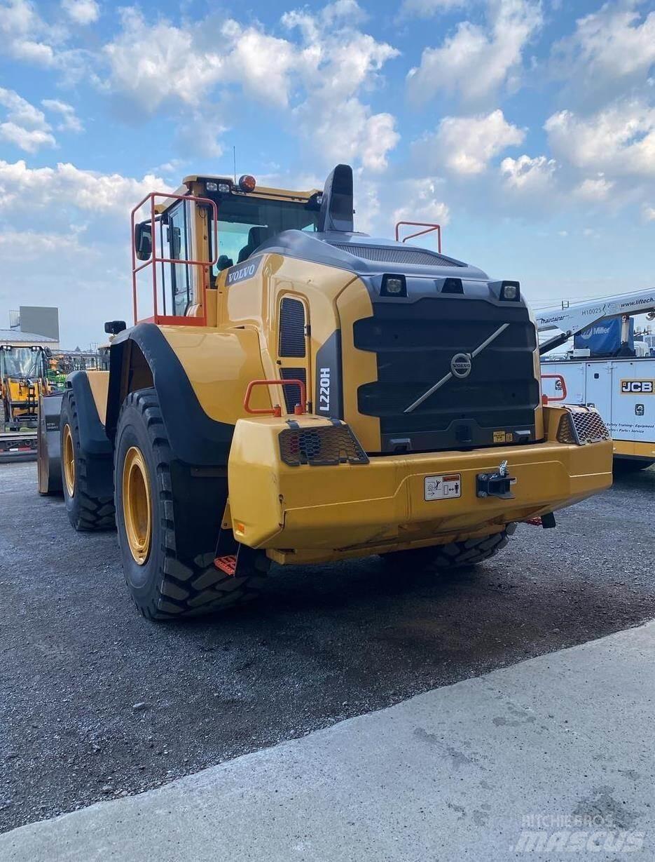 Volvo L220H لوادر بعجل