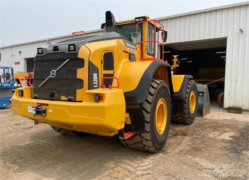 Volvo L220H لوادر بعجل