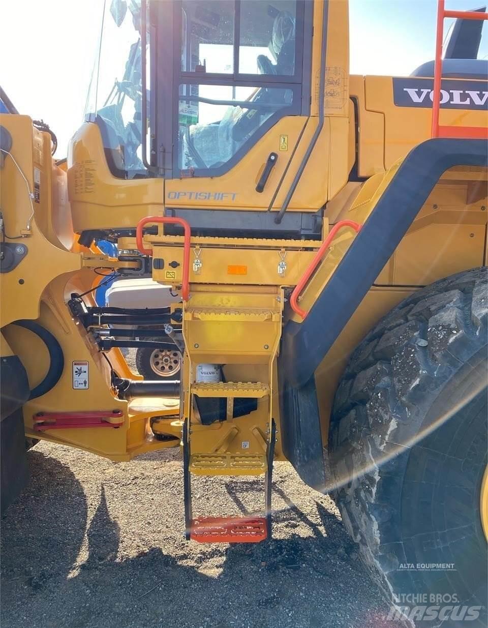 Volvo L220H لوادر بعجل