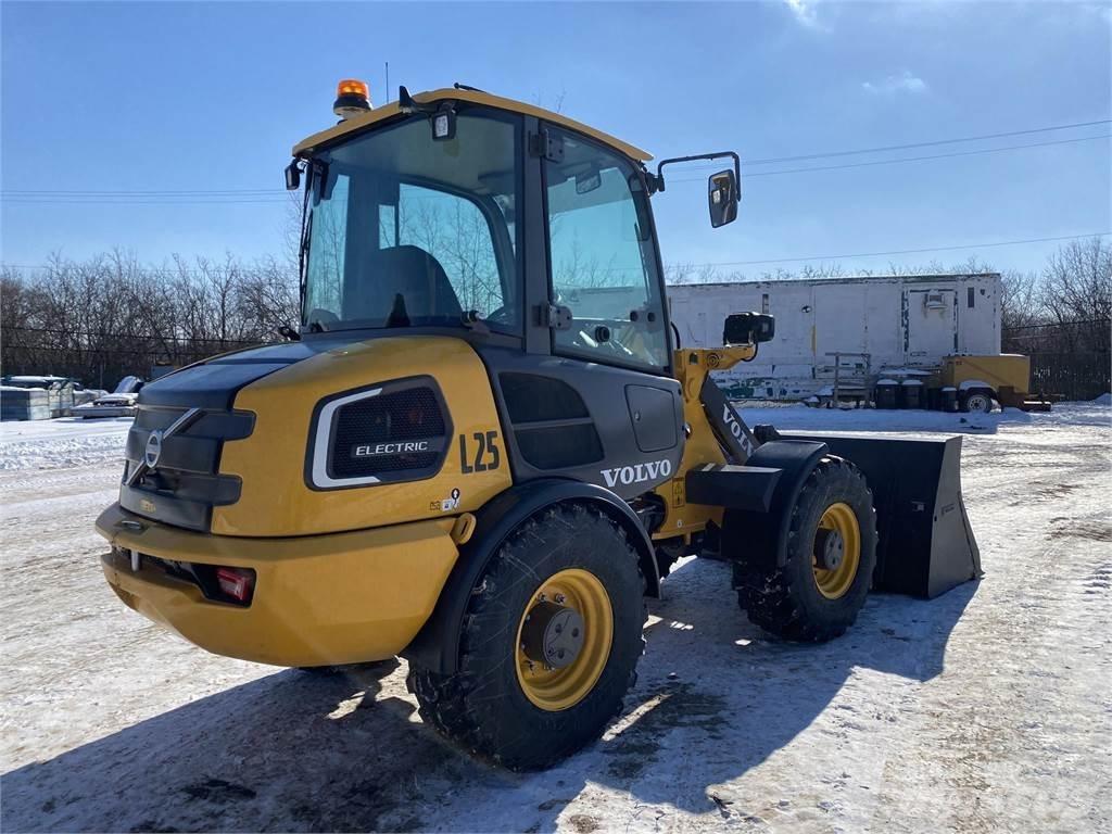Volvo L25 ELECTRIC لوادر بعجل