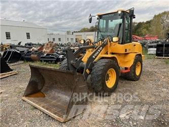 Volvo L30G لوادر بعجل