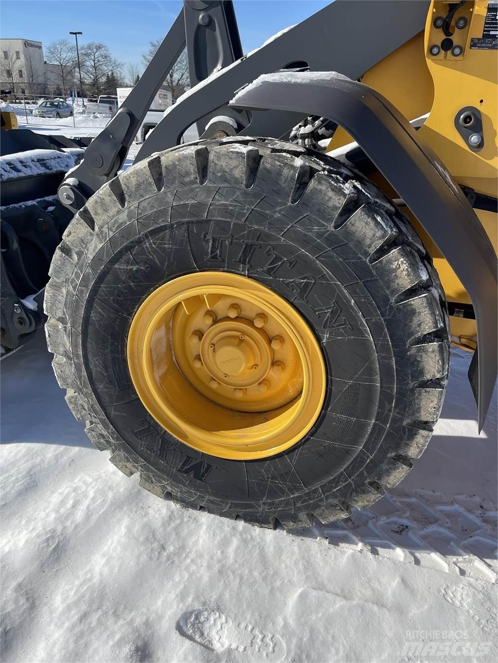 Volvo L60H لوادر بعجل