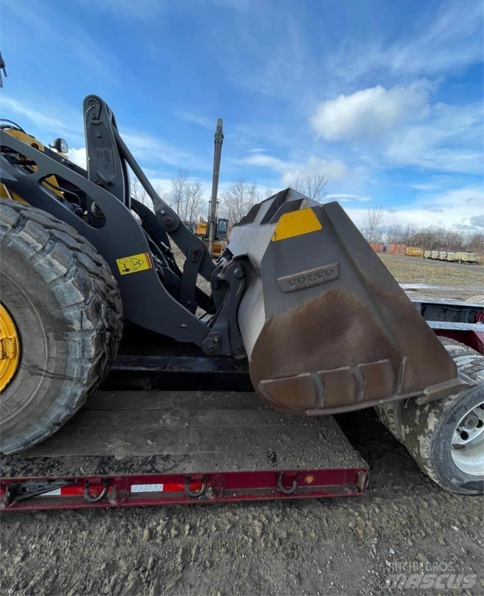 Volvo L90H لوادر بعجل