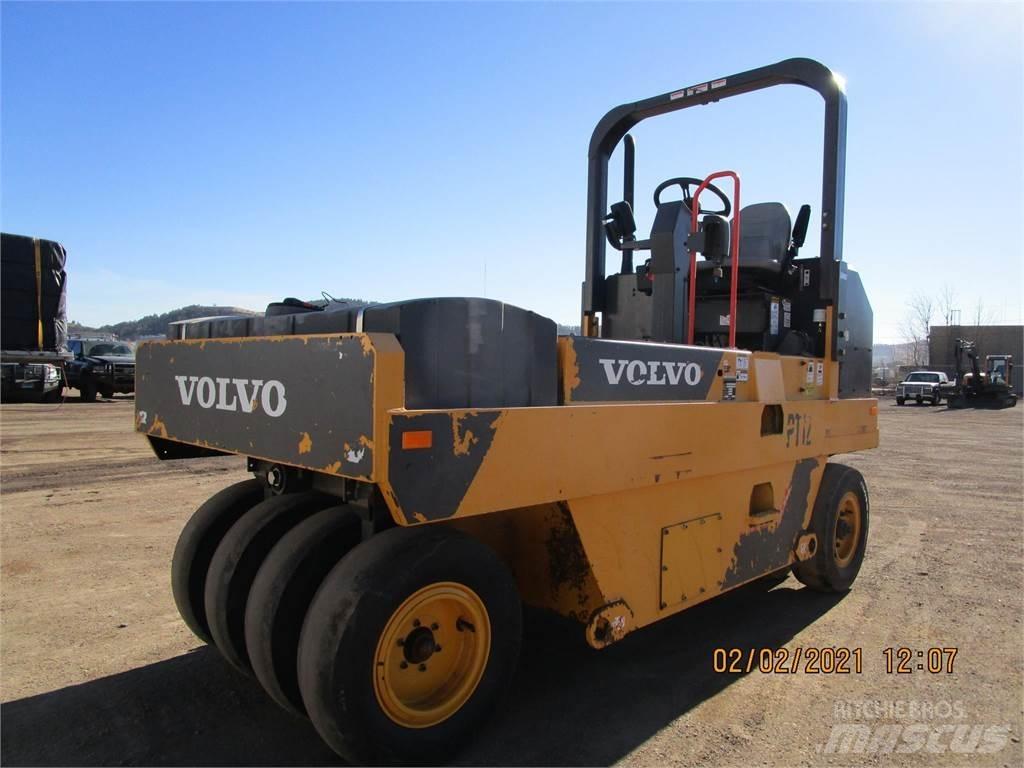 Volvo PT125C مداحل ذات إطارات هوائية