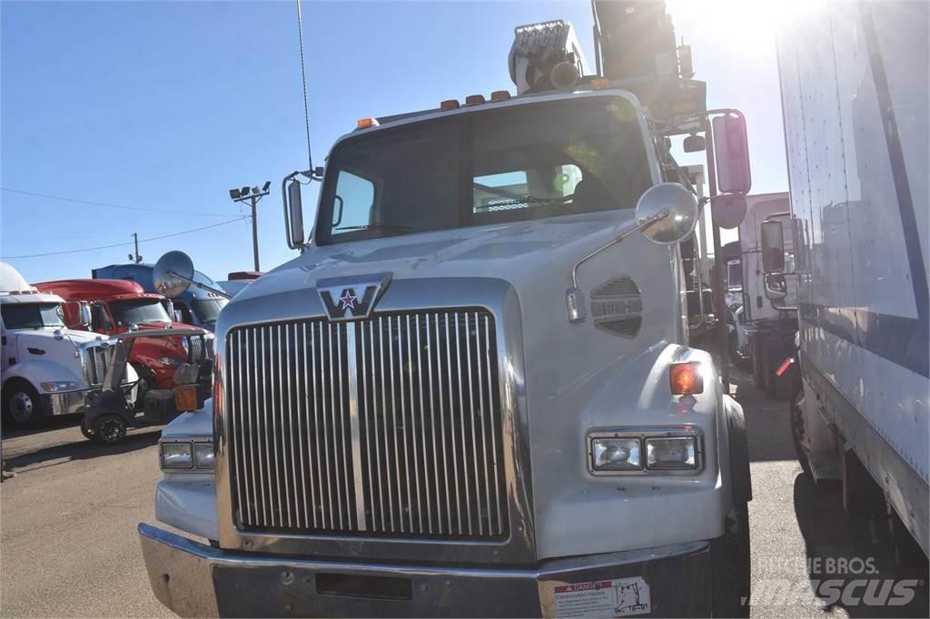 Western Star 4900 شاحنات الرافعات
