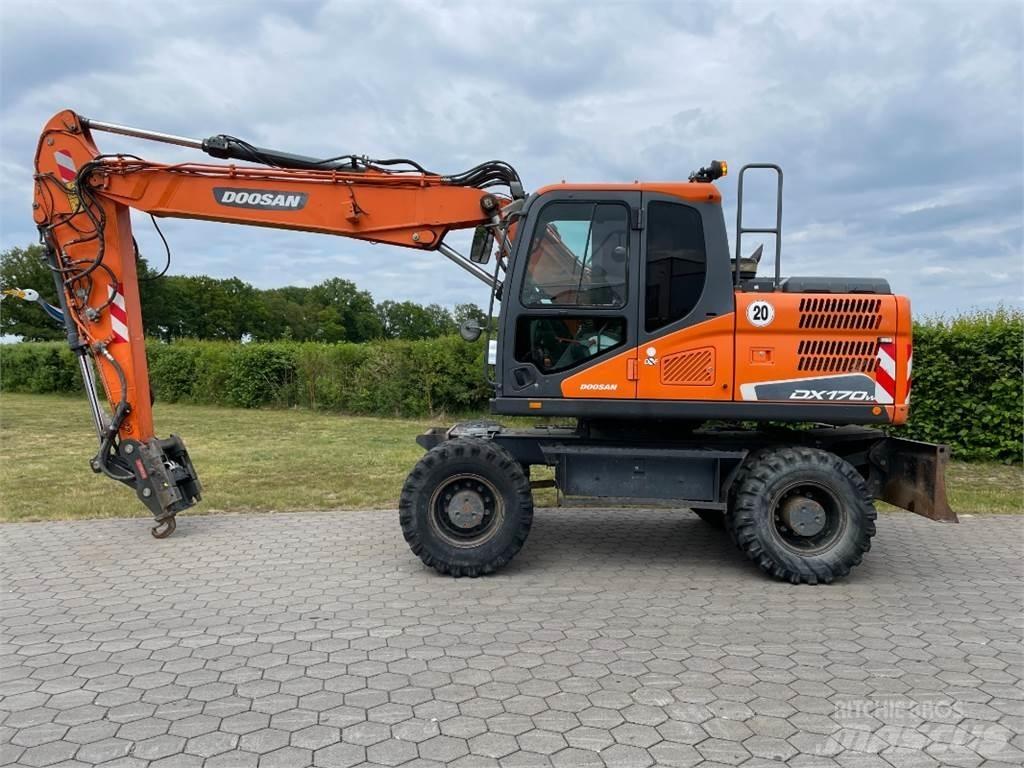 Doosan DX170W-5 حفارات بعجل