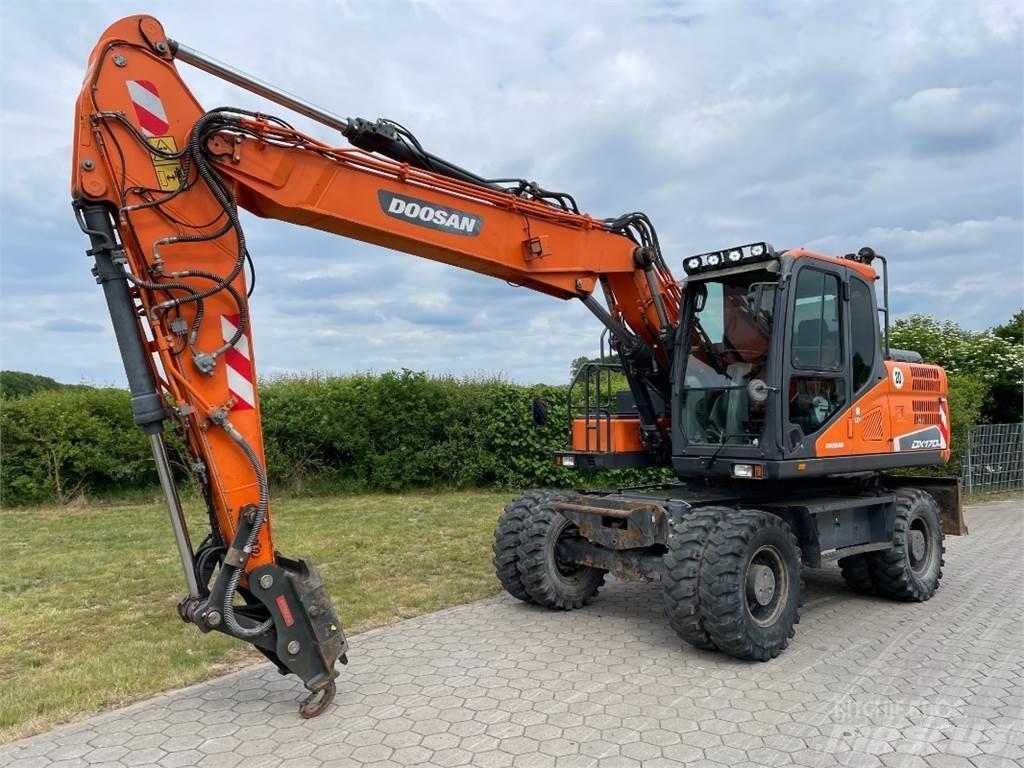 Doosan DX170W-5 حفارات بعجل
